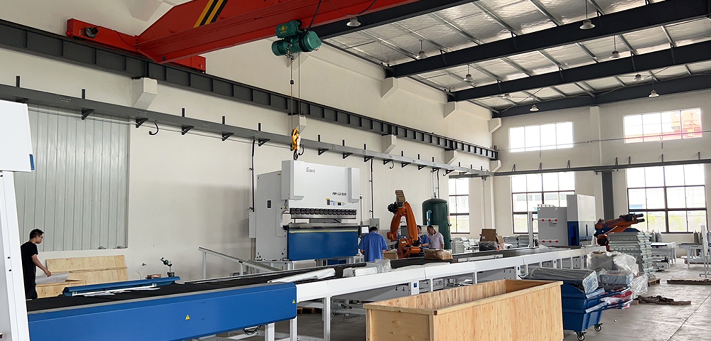 معدات الصفائح المعدنية