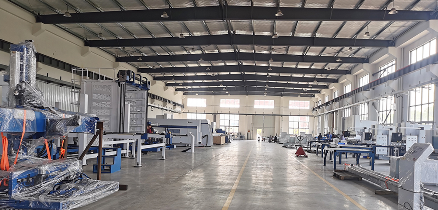 معدات الصفائح المعدنية