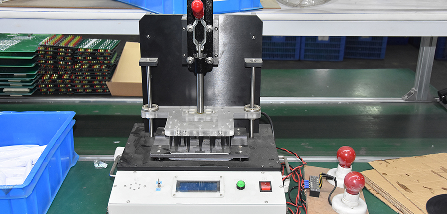 معدات إنتاج الإنارة