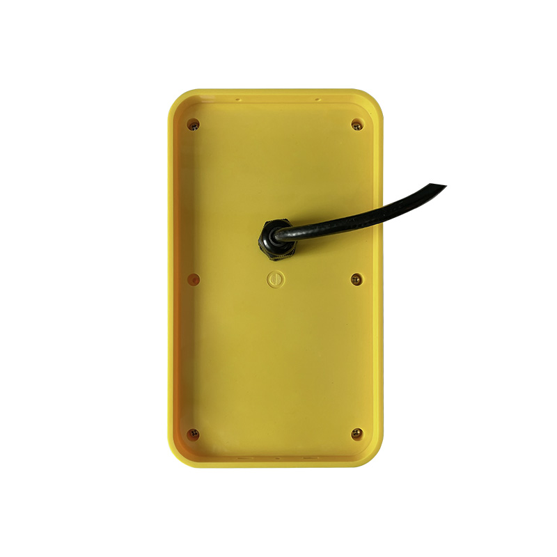 زر ضغط لعبور المشاة من نوع الحث