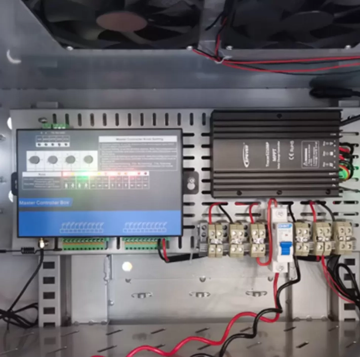 وحدة تحكم إشارات المرور اللاسلكية