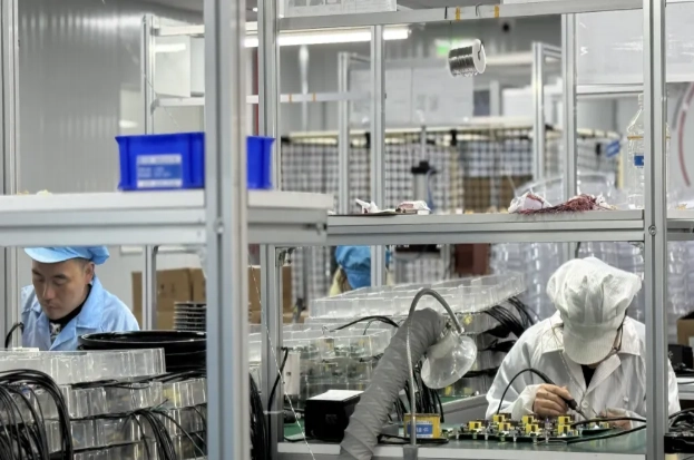 إشارات المشاة المسموعة من FAMA المزودة بغلاف بلاستيكي تصل إلى أكثر من 7500 وحدة مباعة في نوفمبر، وتم نشرها في أكثر من 1000 تقاطع إشارات المشاة المسموعة من FAMA المزودة بغلاف بلاستيكي تصل إلى أكثر من 7500 وحدة مباعة في نوفمبر، وتم نشرها في أكثر من 1000 تقاطع