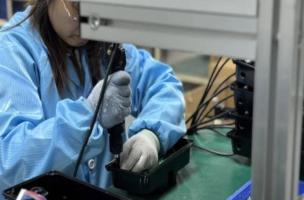 إشارات المشاة المسموعة من FAMA المزودة بغلاف بلاستيكي تصل إلى أكثر من 7500 وحدة مباعة في نوفمبر، وتم نشرها في أكثر من 1000 تقاطع إشارات المشاة المسموعة من FAMA المزودة بغلاف بلاستيكي تصل إلى أكثر من 7500 وحدة مباعة في نوفمبر، وتم نشرها في أكثر من 1000 تقاطع